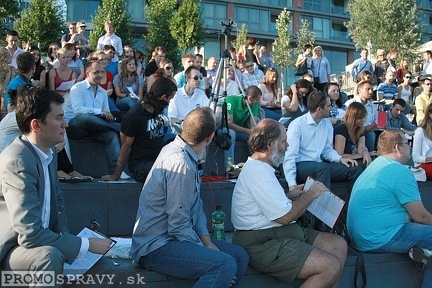 2012-07-18-toastmasters-meeting-open-eurovea-06