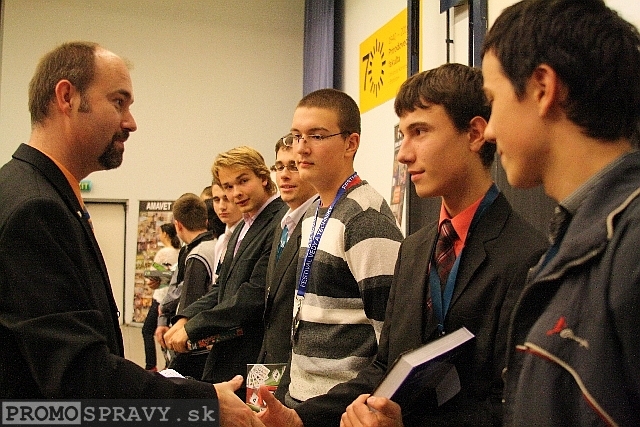 2012-11-08-10-festival-vedy-a-techniky-141.jpg