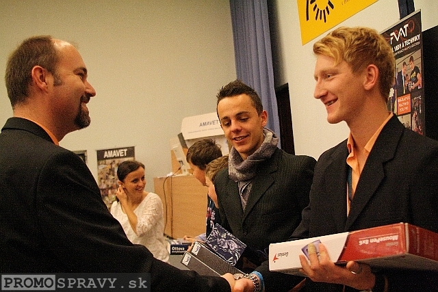 2012-11-08-10-festival-vedy-a-techniky-146.jpg